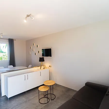 Padro Aparthotel 2*