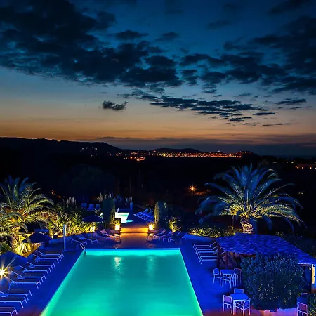 Aparthotel Padro 2*
