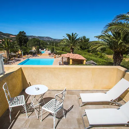Padro Aparthotel