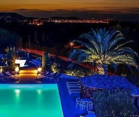 Padro Aparthotel