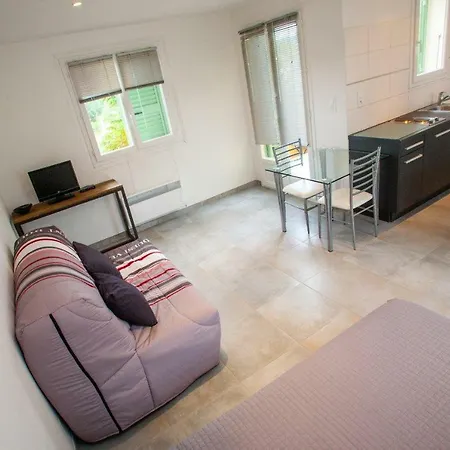 Padro Aparthotel 2*