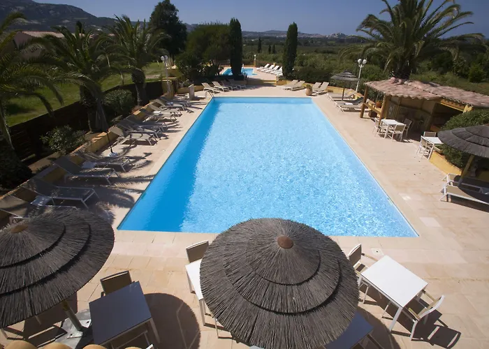 Aparthotel Padro 3*
