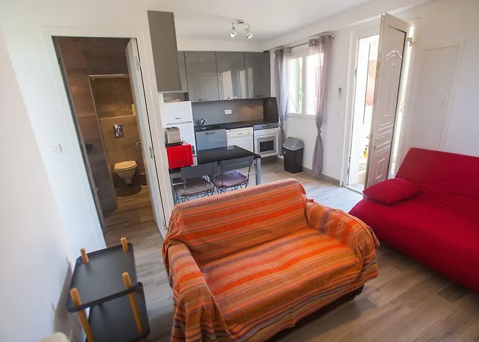 Padro Aparthotel 3*